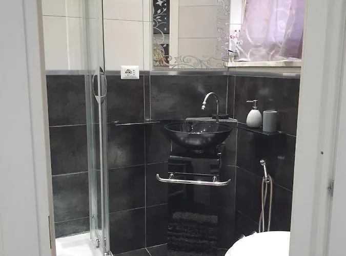 San Pietro Chic 3* روما